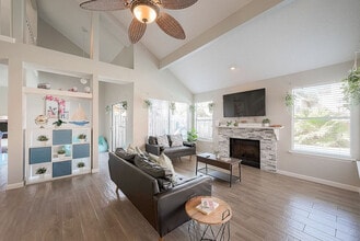 16026 Hidden Acres Dr in Houston, TX - Building Photo - Building Photo