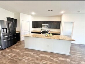 421 Starboard Dr in Crowley, TX - Building Photo - Building Photo