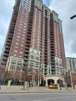 500 E Grant St, Unit 302 in Minneapolis, MN - Building Photo