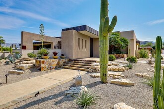 73115 Crosby Ln in Palm Desert, CA - Foto de edificio - Building Photo