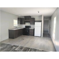 1521 Nancys Dr in Darlington, SC - Building Photo