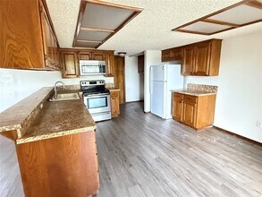 217 Woodbridge Cir in Edmond, OK - Building Photo - Building Photo