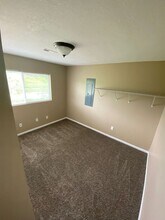 541 9th St NW-Unit -AH Unit A in Minot, ND - Building Photo - Building Photo