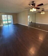 10325 NW 11th St in Pembroke Pines, FL - Building Photo - Building Photo