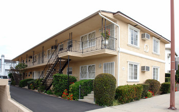 309 E Alameda Ave in Burbank, CA - Building Photo - Building Photo