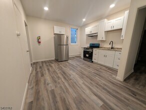 78 S Main St in Phillipsburg, NJ - Building Photo - Building Photo