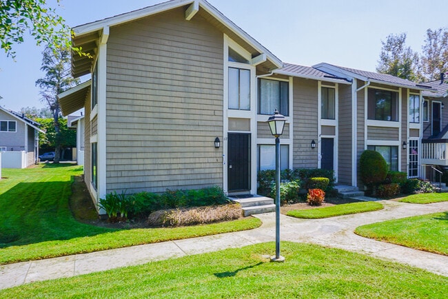 property at 700 W Walnut Ave