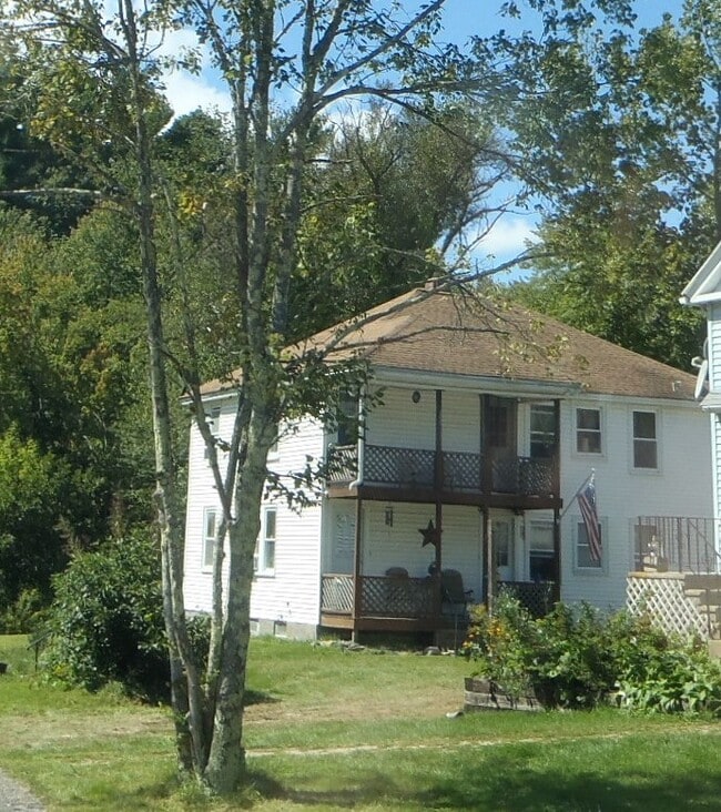 52 Main St, Unit 52 and 1 half Main St Sut