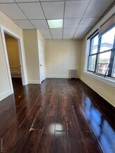 30 W Kingsbridge Rd in Bronx, NY - Building Photo - Building Photo