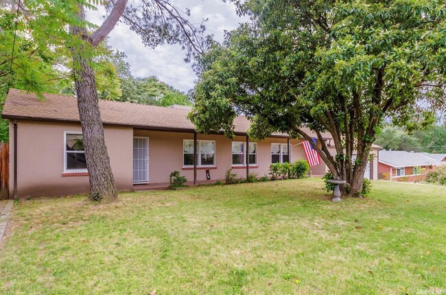7120 Palm Ave in Fair Oaks, CA - Building Photo - Building Photo