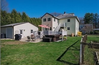 76 Homeward Ave in Uxbridge, MA - Building Photo - Building Photo