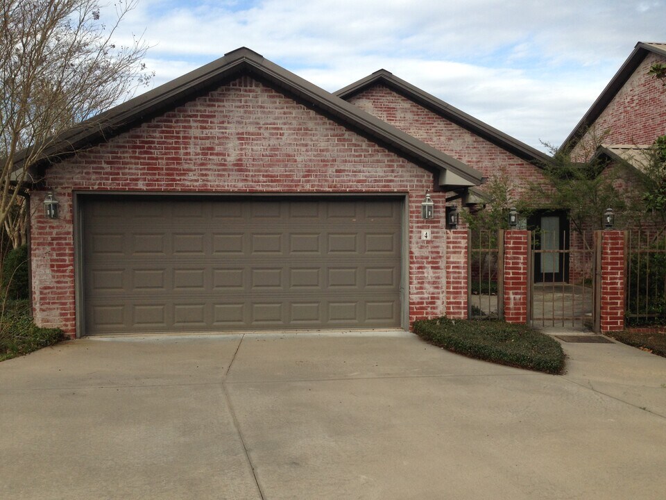 10 S Joplin Loop, Unit 10 S Joplin Loop Apt 4 in Russellville, AR - Building Photo