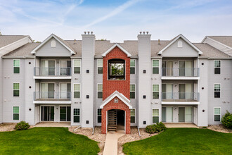 Ironwood Gardens Apartments in Normal, IL - Building Photo - Building Photo