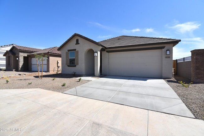 10217 W Amelia Ave in Avondale, AZ - Foto de edificio - Building Photo