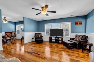 10 Pershing Ave in Manasquan, NJ - Building Photo - Building Photo