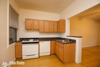 1312 Oak, Unit M06B in Evanston, IL - Building Photo - Building Photo