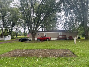 Brookside Mobile Home Park in Glen Aubrey, NY - Foto de edificio - Building Photo