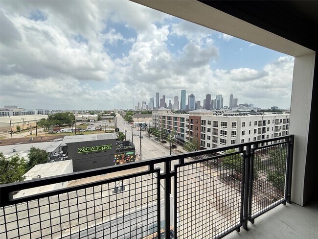 2520 Washington Ave in Houston, TX - Building Photo - Building Photo