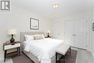 5 Ridgeside Ln in Hamilton, ON - Building Photo - Building Photo