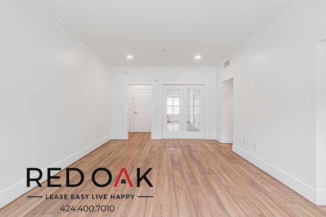 property at 6533 Hollywood Blvd