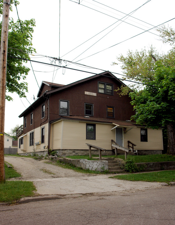 1297 Moore St in Akron, OH - Building Photo