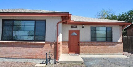 2734 N Warren Ave in Tucson, AZ - Building Photo - Building Photo