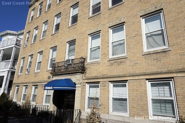 170 Kelton St