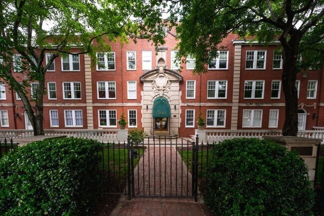 property at 2840 Peachtree Rd NE