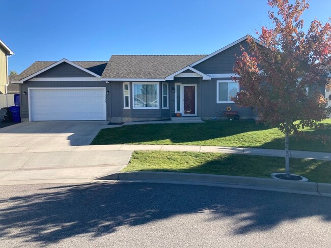 property at 1920 N Coach Dr