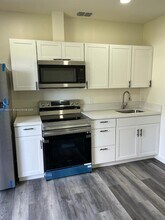 2137 SE Glenrock Terrace in Port St. Lucie, FL - Foto de edificio - Building Photo