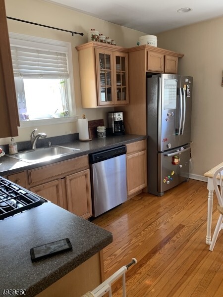 41 Main Ter in Bloomfield, NJ - Foto de edificio - Building Photo