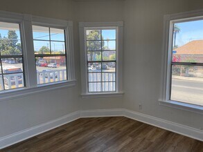 4000 Trinity St, Unit 4000 Trinity in Los Angeles, CA - Building Photo - Building Photo