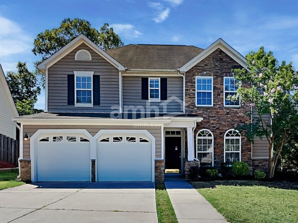 636 Long Melford Dr in Rolesville, NC - Foto de edificio