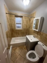 320 Sanford Ave, Unit 2C in Newark, NJ - Foto de edificio - Building Photo