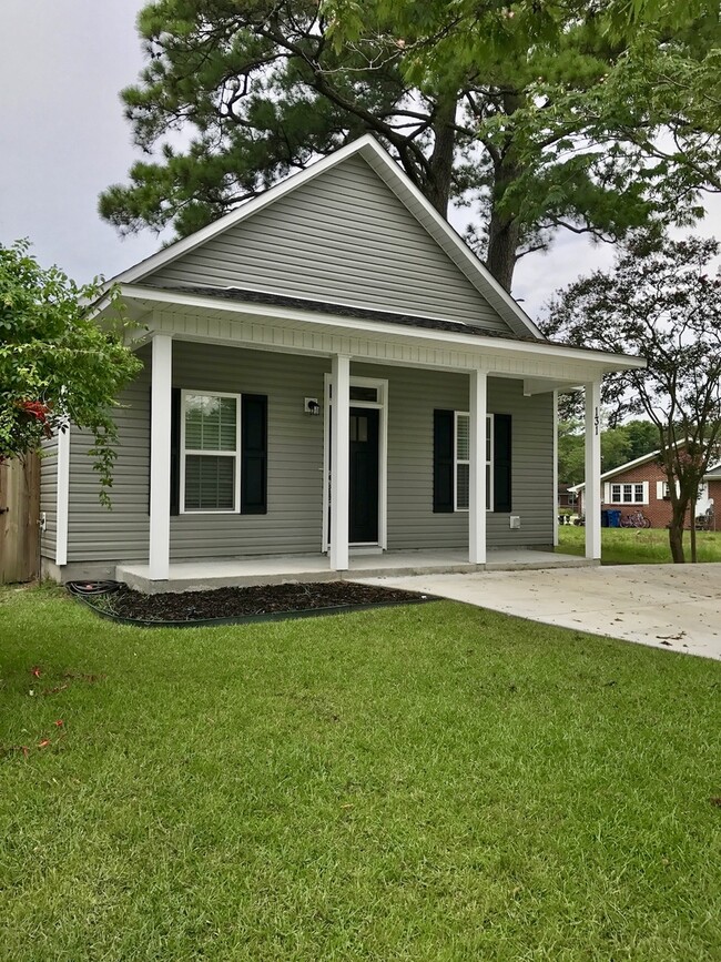 131 Sanders St in Jacksonville, NC - Building Photo - Building Photo