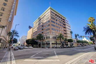 1645 Vine St in Los Angeles, CA - Building Photo - Building Photo