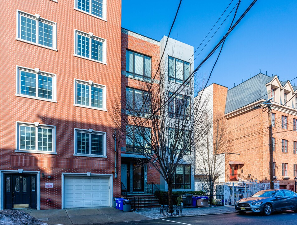 620 Monroe St in Hoboken, NJ - Building Photo