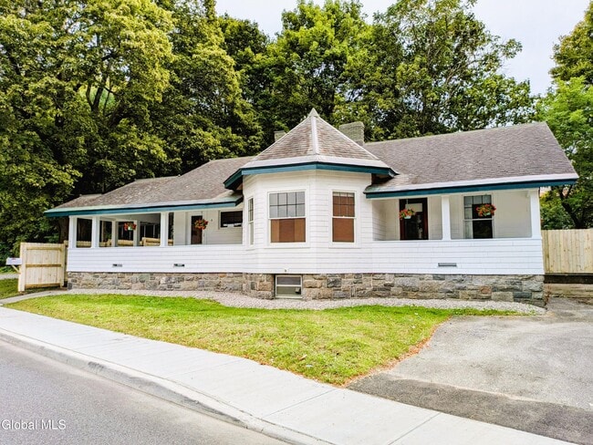 property at 4 Palmer Ave