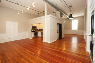 Soulard Loft Apartments in St. Louis, MO - Building Photo - Interior Photo