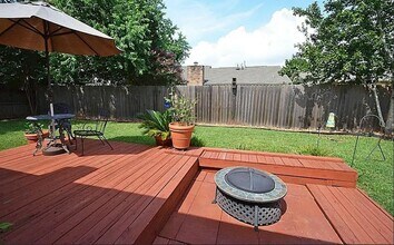 3023 Mosby Dr in Sugar Land, TX - Building Photo - Building Photo