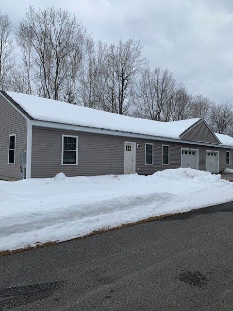 120 Oak St, Unit Oak Street A in Rollinsford, NH - Building Photo