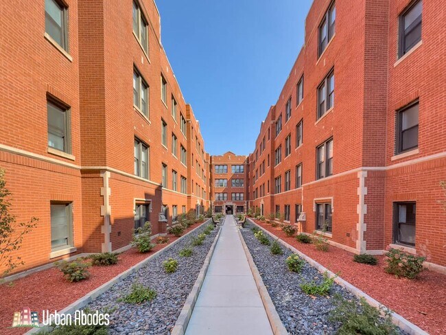 3941 N Janssen Ave, Unit A04C