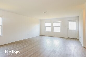 6531 Scarecrow Wy in San Antonio, TX - Building Photo - Building Photo