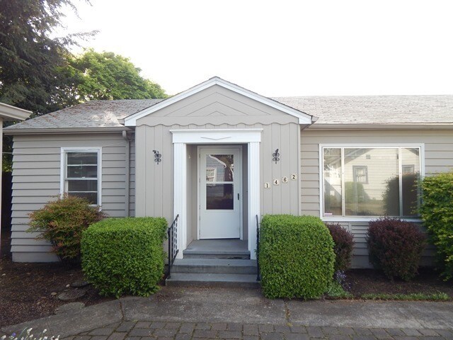 property at 1460-1462-1462 Trade St SE