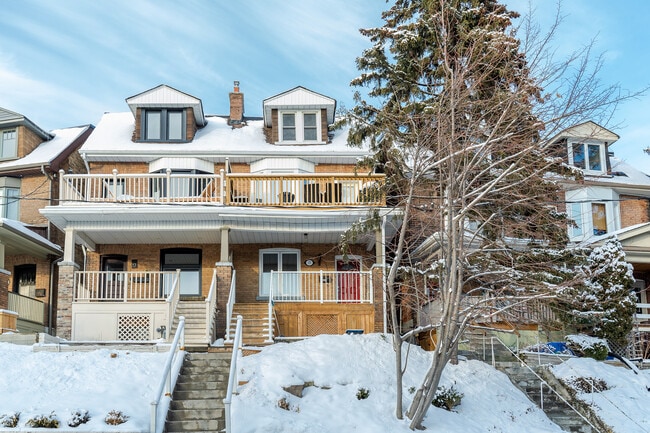 property at 15 Indian Rd Crescent