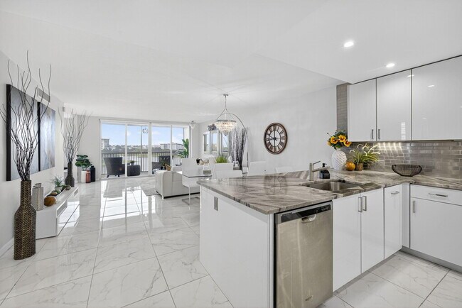 3091 N Course Dr in Pompano Beach, FL - Building Photo - Building Photo