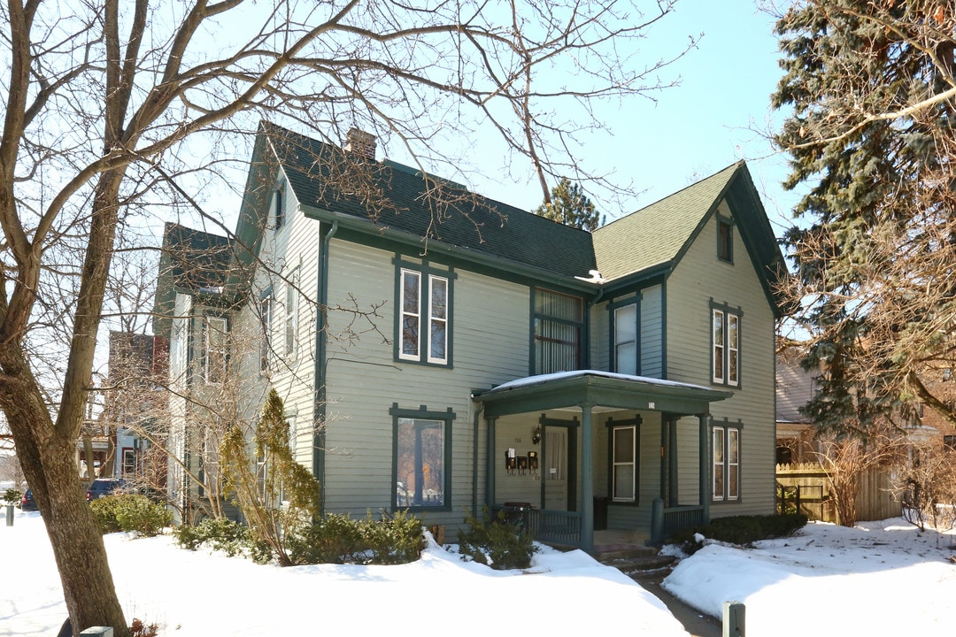 126 Packard St in Ann Arbor, MI - Foto de edificio
