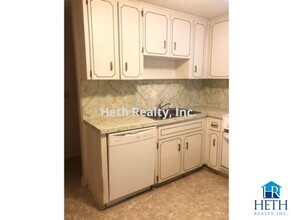 8311 Santman Ct in Jacksonville, FL - Building Photo - Building Photo