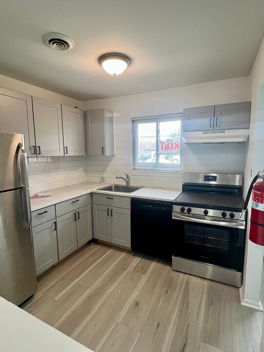 1137 Kaye Ct in Burlington, NJ - Building Photo