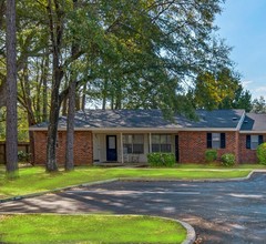 Milton Apartments in Milton, FL - Foto de edificio - Building Photo